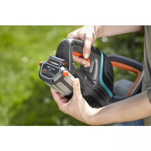 Gardena comfortcut 50/18v p4a sövénynyíró akkumulátorral