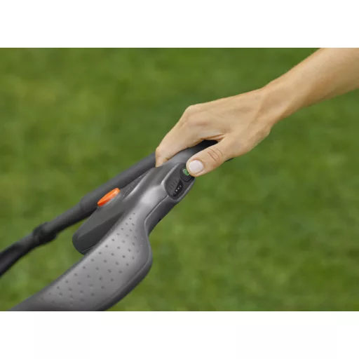 PowerMax 32/18V P4A akkumulátoros fűnyíró akkumulátorral