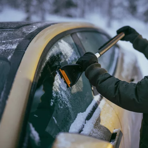 Plus jégkaparó & hóseprű (S)