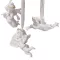 Fehér polyresin angyal hangszerrel, akasztóval, 12 cm
