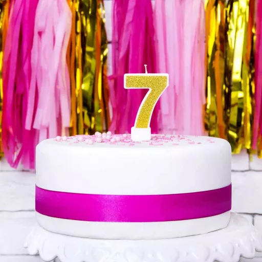 7-es Csillogó Arany Szülinapi Számgyertya Tartóval – Gyertya, Csillagszóró, Tűzijáték és Szívószál